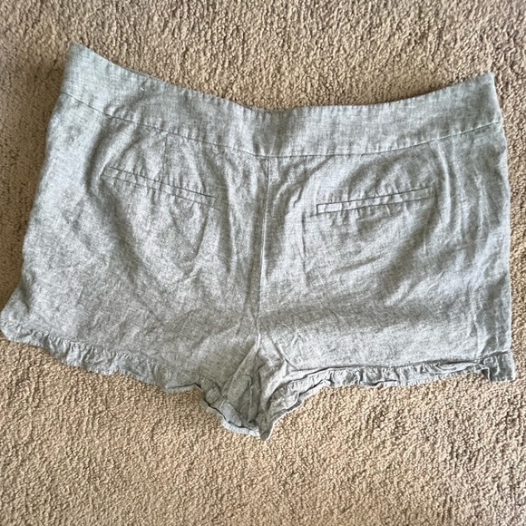 LOFT linen blend 4” shorts with ruffles - Picture 5 of 10